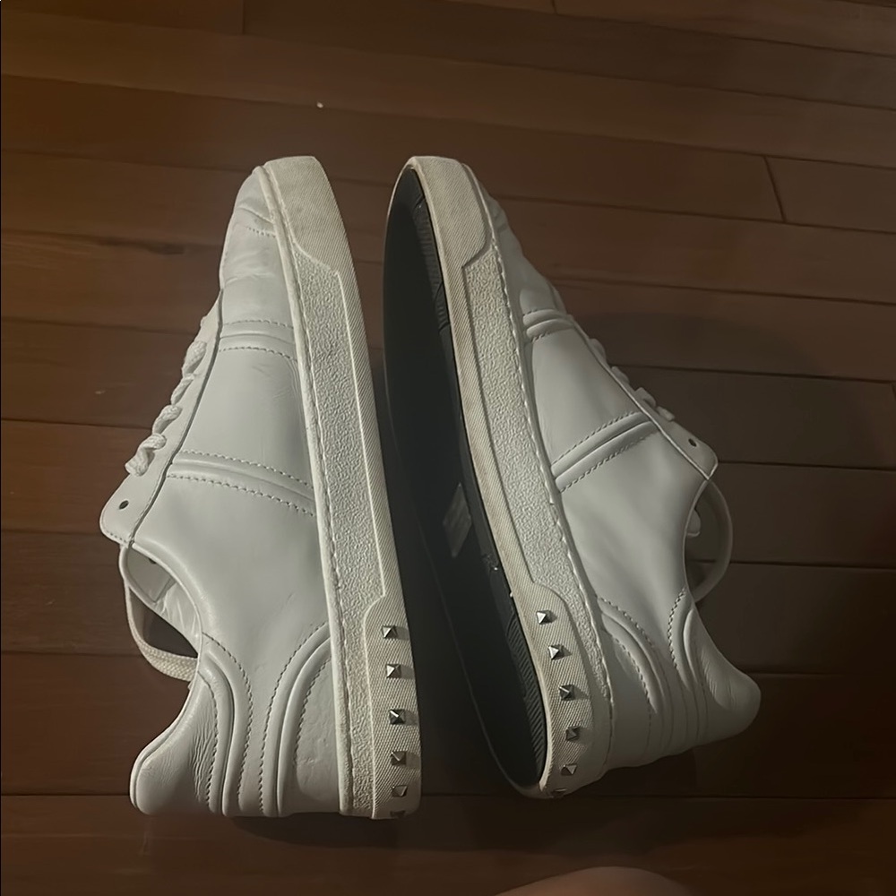 Valentino Garavani Rockstud Women’s  Classic White Sneakers - Picture 9 of 11